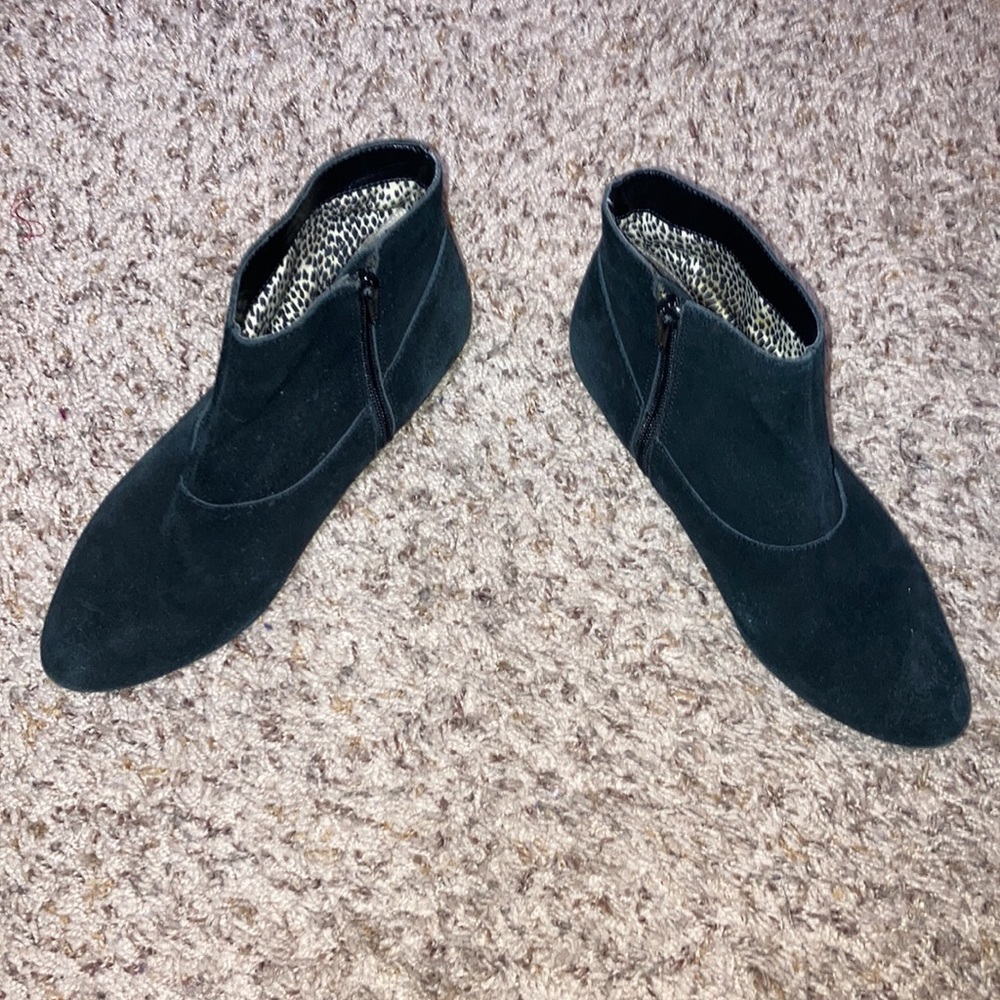 BC Because Music Is My Heartbeat Black Suede Wedge Bootie Size 7 & 7.5